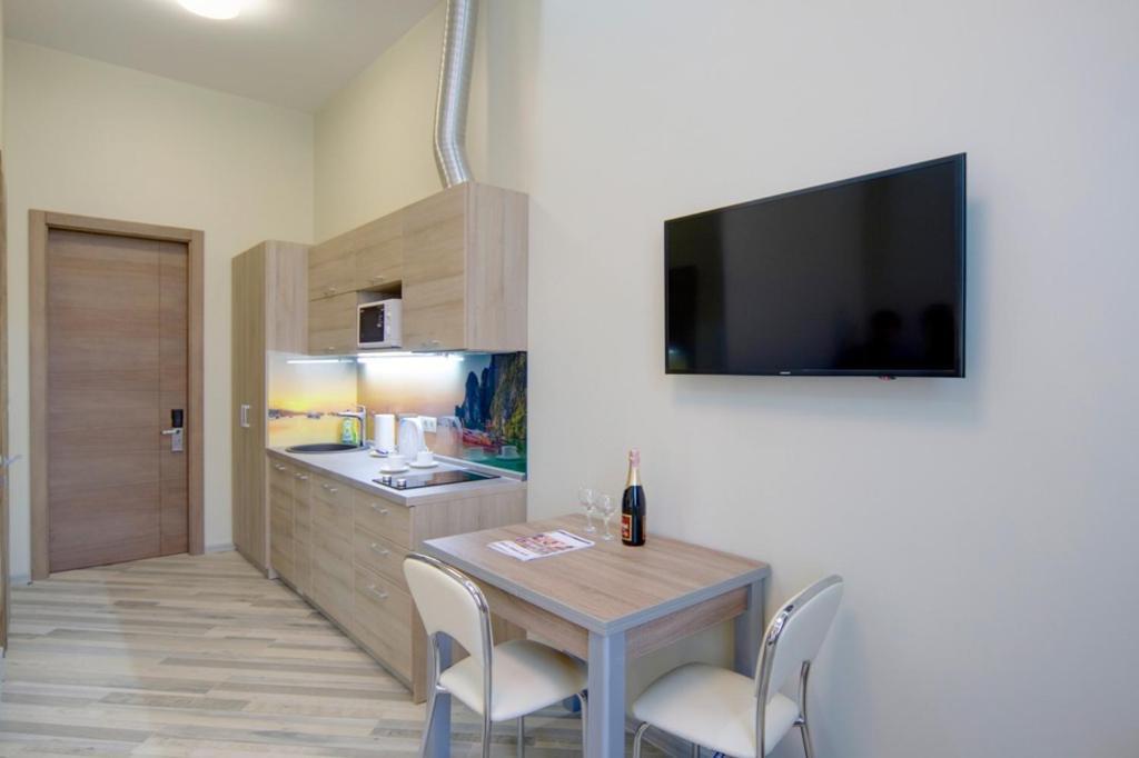 Apartment Summit *