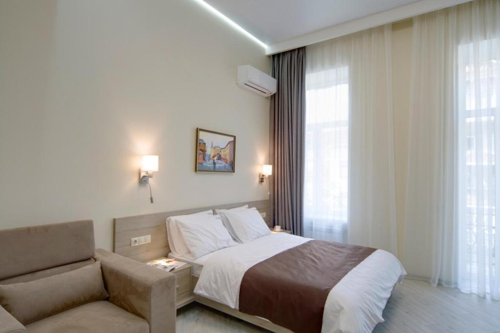 Apartment Summit